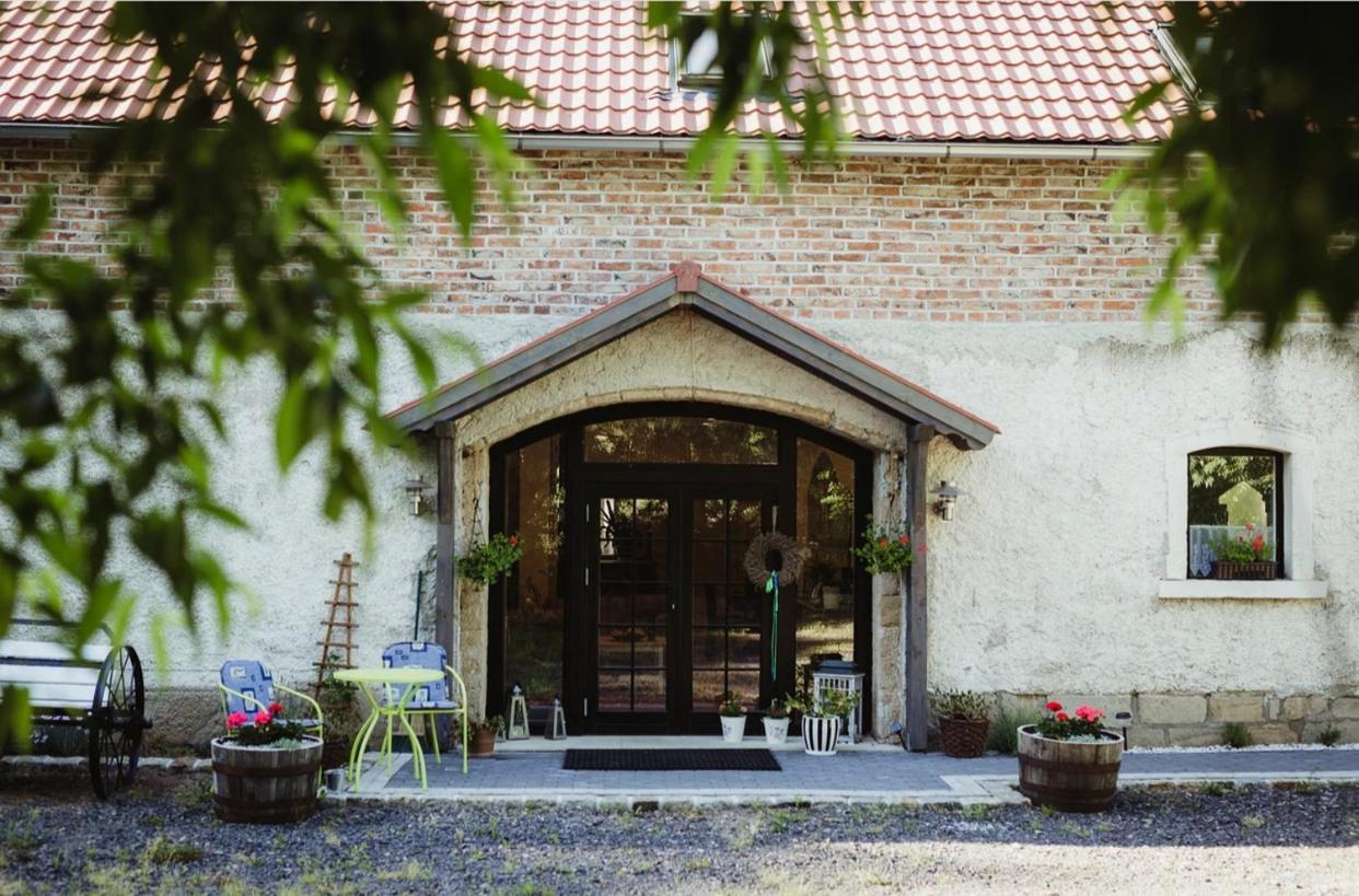 Lawendowa Stajnia Bed & Breakfast Lwowek Slaski Exterior foto