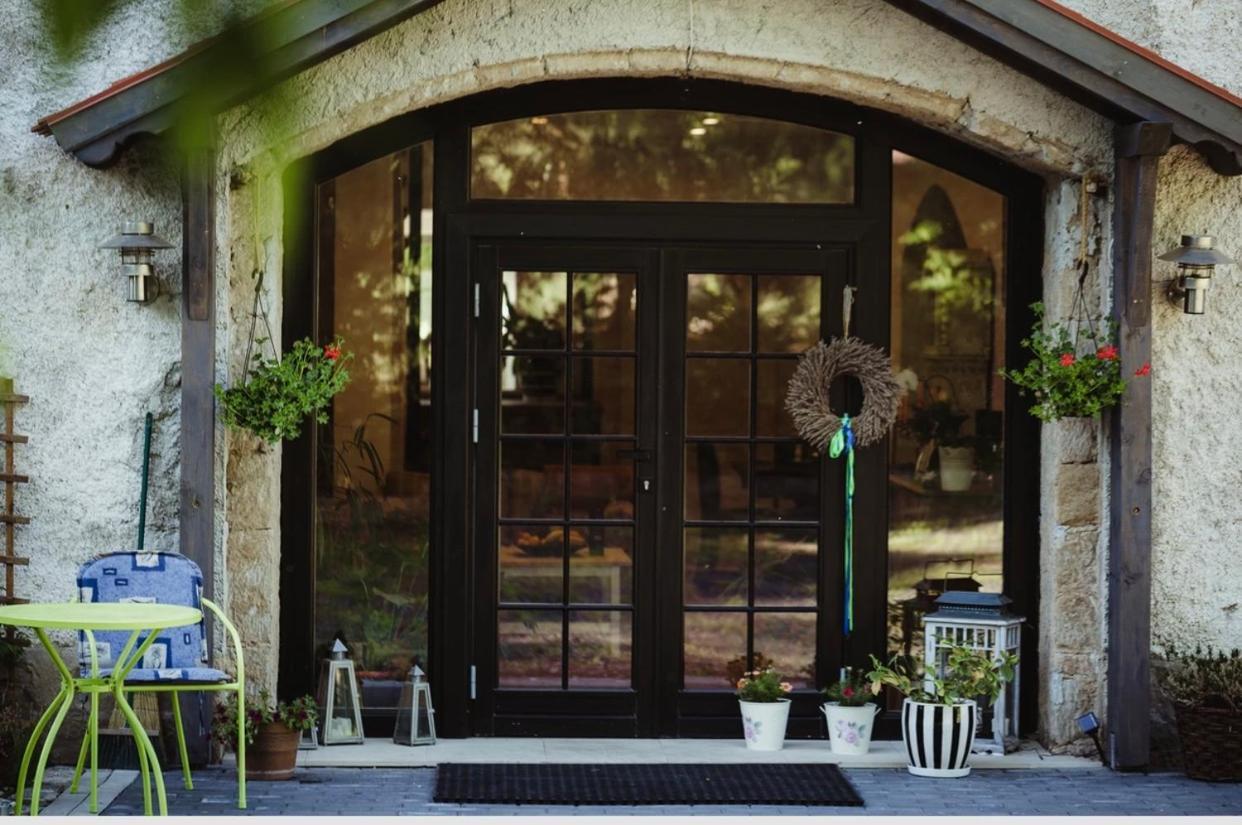 Lawendowa Stajnia Bed & Breakfast Lwowek Slaski Exterior foto