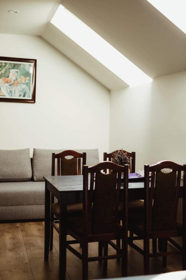 Lawendowa Stajnia Bed & Breakfast Lwowek Slaski Exterior foto