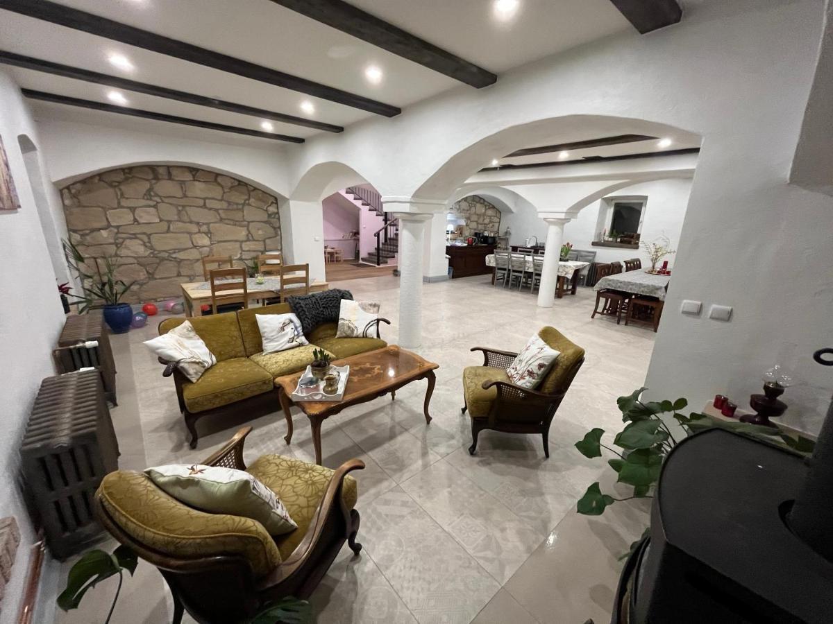 Lawendowa Stajnia Bed & Breakfast Lwowek Slaski Exterior foto